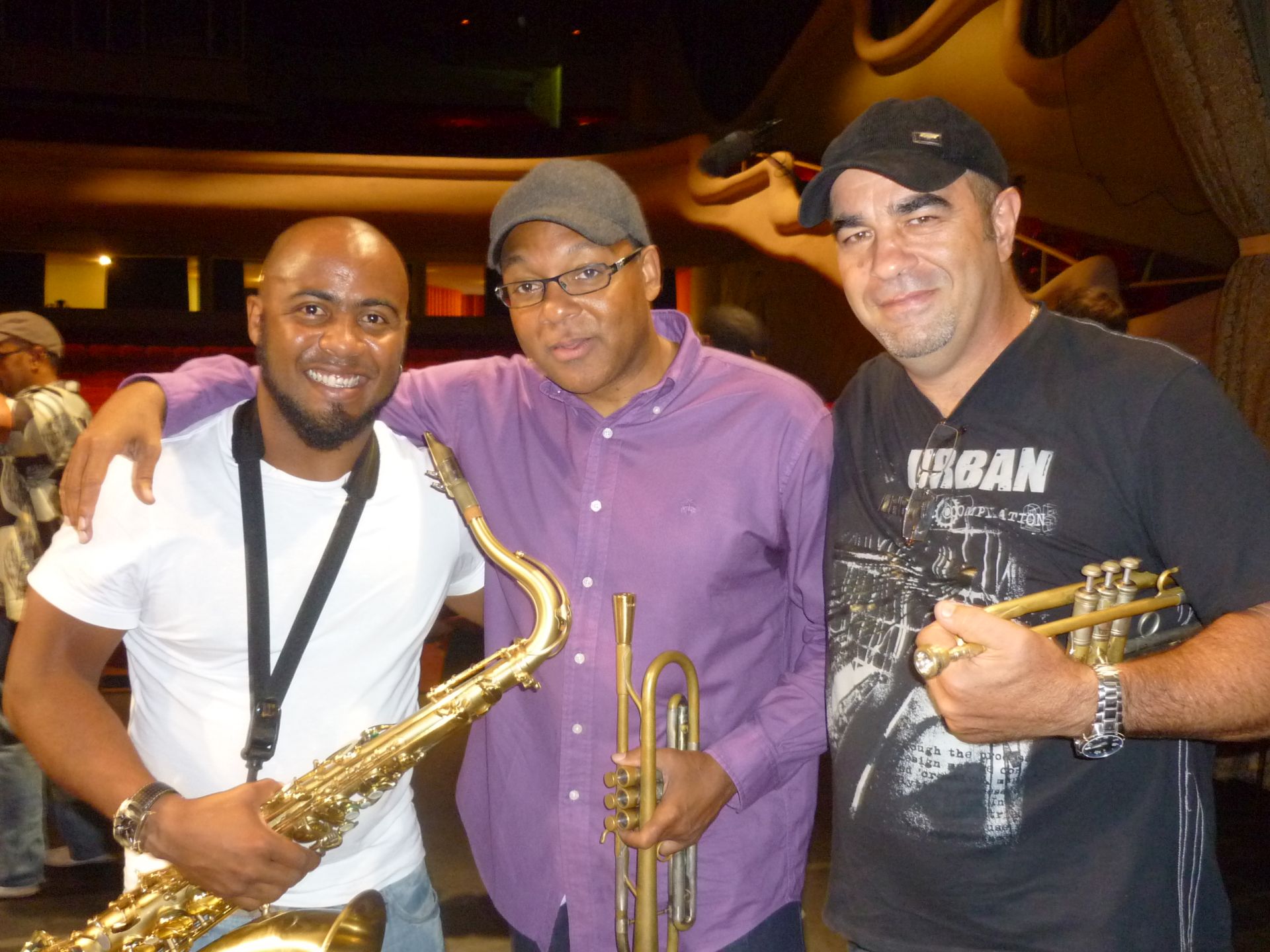 Carlos Miyares_with Wynton y Molote.Oct 2010.JPG